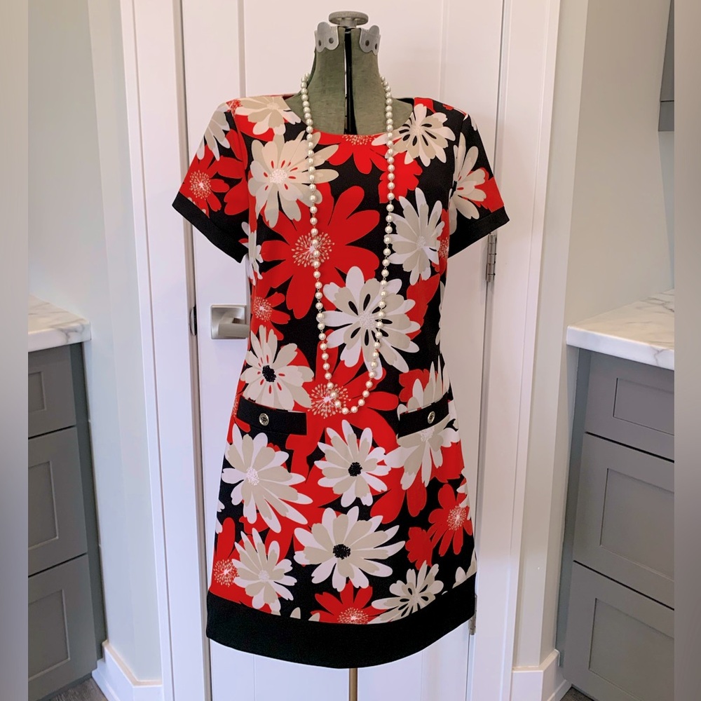 Tommy Hilfiger - size 10 - 60s style Mod shift.